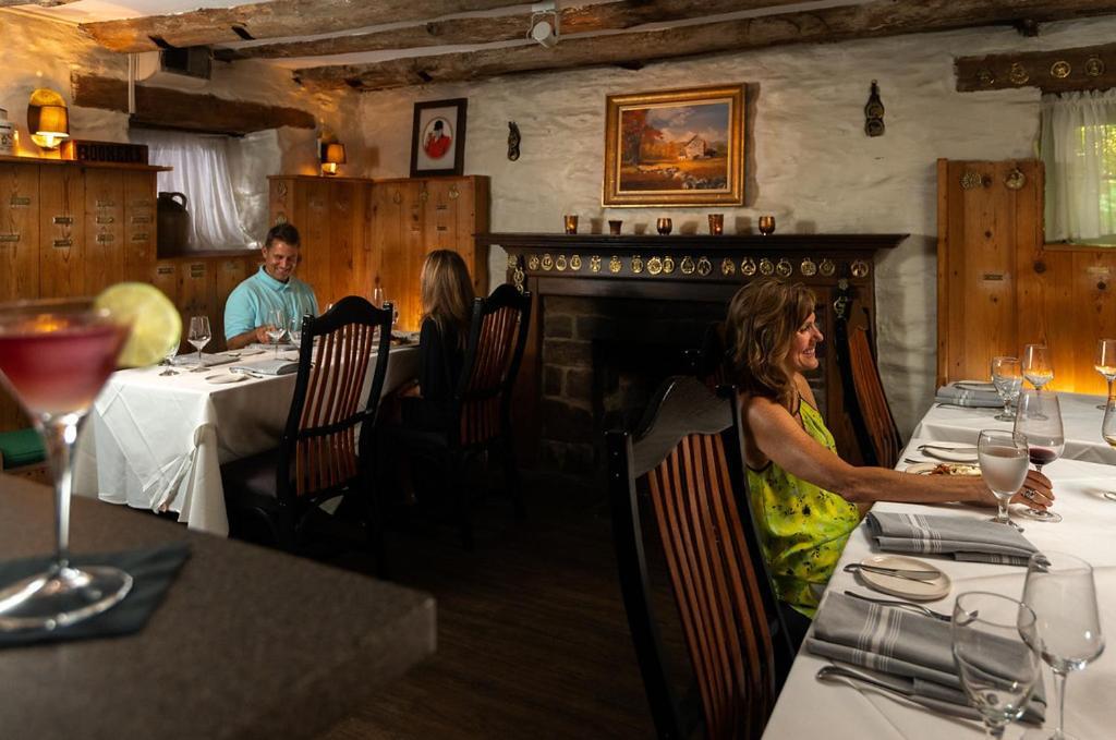 Ashby Inn & Restaurant Paris Buitenkant foto